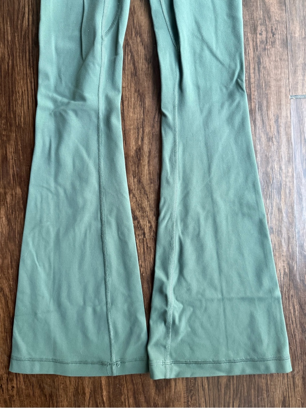 Lululemon High-Rise flare sage Green Leggings size 0 - Picture 5 of 8